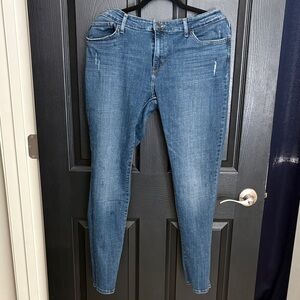 Levi's Classic Blue Women's Skinny Jeans